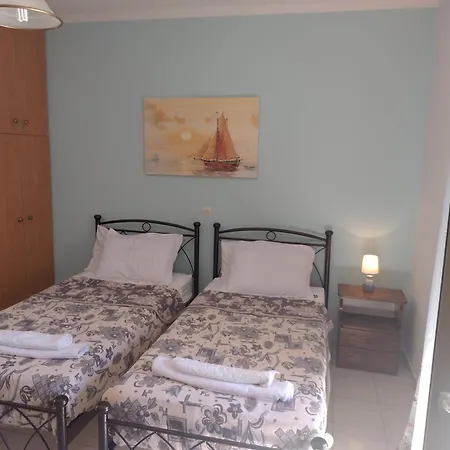 Reggina's Place Appartamento Vlachata