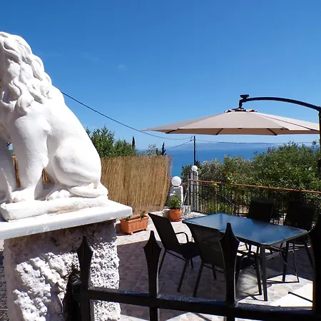 Reggina's Place Appartamento Vlachata