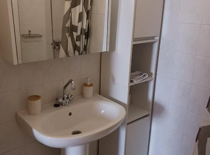 Reggina's Place Apartamento Vlachata